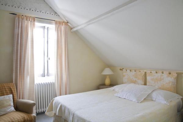 Chambre jaune maison d'hôtes La Guérandière